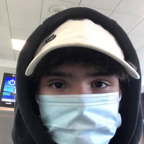 Profile Picture of Nathan Andrew (@nathan12399) on Poshmark