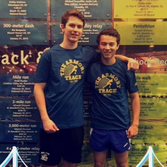 Profile Picture of Kenneth Klarer (@kenneth24x) on Poshmark