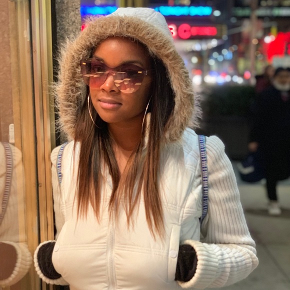 Profile Picture of Yaya Queeley (@yahelyah) on Poshmark