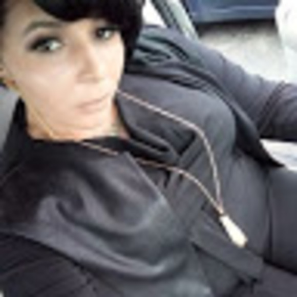 Profile Picture of Shawnda Bacote (@sbacote65) on Poshmark