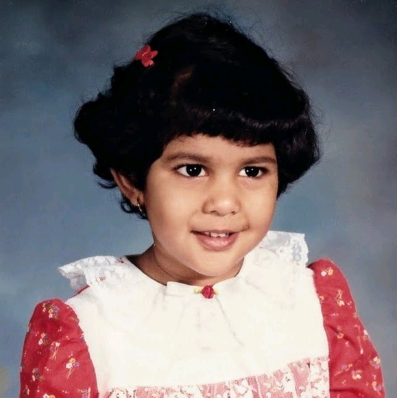 Profile Picture of Deb Chatterjee (@dchatter01) on Poshmark