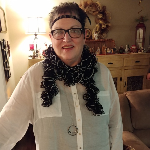 Profile Picture of Chris Pfeil (@chiaries) on Poshmark