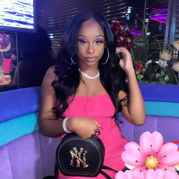 Profile Picture of Sky Lee (@skylee963) on Poshmark