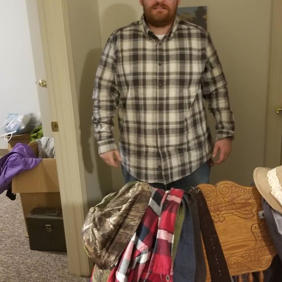 Profile Picture of James Waite (@waitejames85) on Poshmark