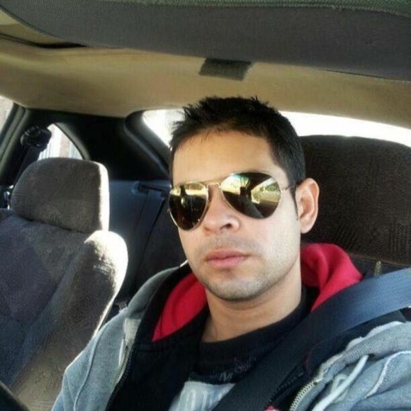 Profile Picture of Cuellar Lopez (@cuellarlopez) on Poshmark