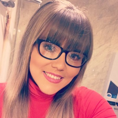 Profile Picture of Louise Brett (@QueenMonkey1984) on Twitter