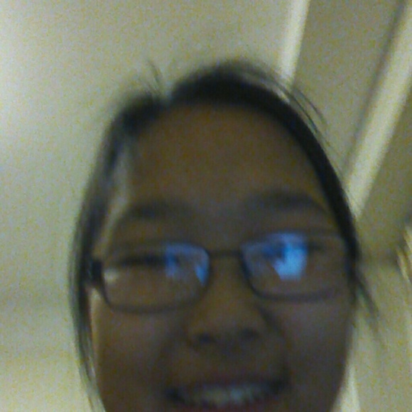 Profile Picture of Yunwei Xia (@yx89) on Poshmark