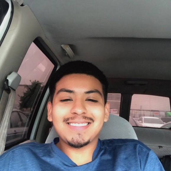 Profile Picture of Daniel Diaz (@humbertodiaz41) on Poshmark
