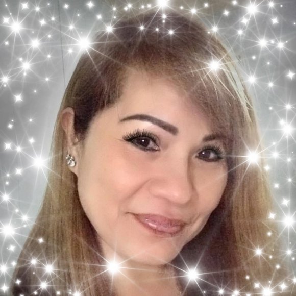 Profile Picture of Michelle Le diễm trang (@lemichelle813) on Poshmark