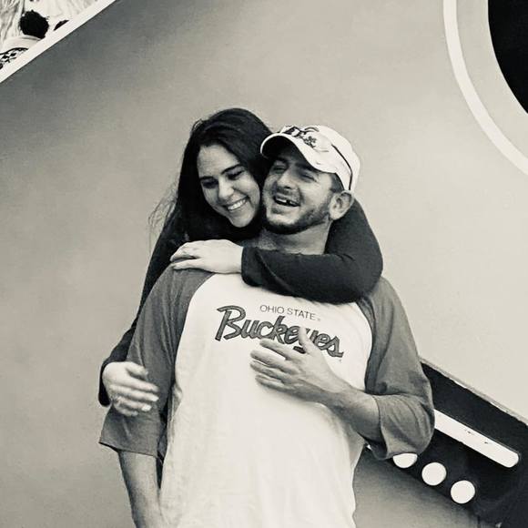 Samantha Kirts - Poshmark Profile Picture of Samantha Kirts (@sami_kay97) on Poshmark