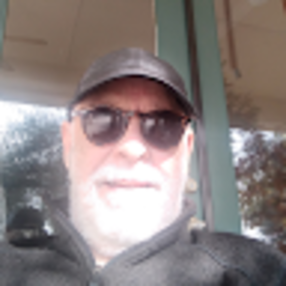 Profile Picture of Guy Chidgey (@guychidgey) on Poshmark