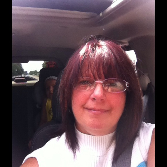 Profile Picture of Sandra Franklin (@sanfran1163) on Poshmark