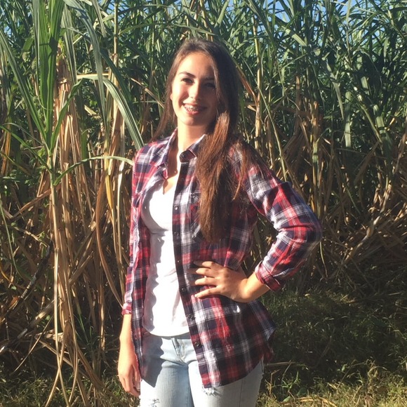 Profile Picture of Chyann Frawley (@chyannfrawley) on Poshmark