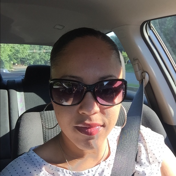 Profile Picture of Candice Grice (@candiz20) on Poshmark