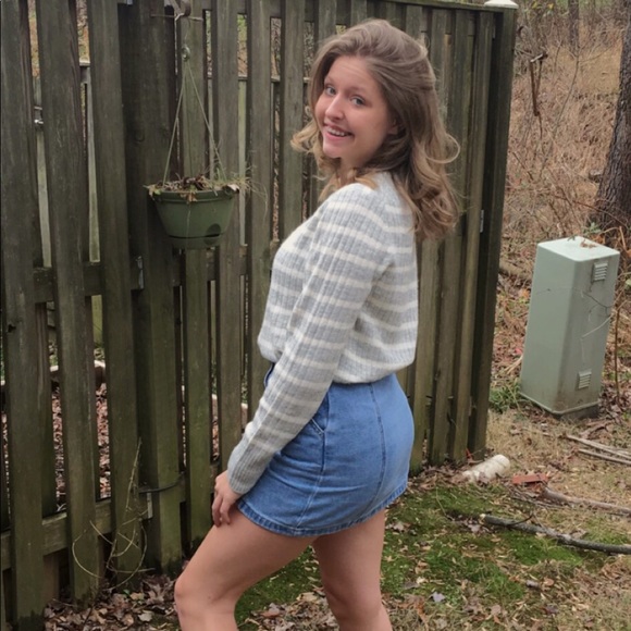 Profile Picture of Makayla Farace (@mickdoodle) on Poshmark