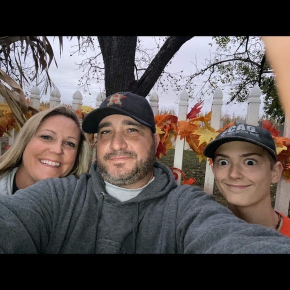 Profile Picture of Jason Hagood (@jmh621) on Poshmark