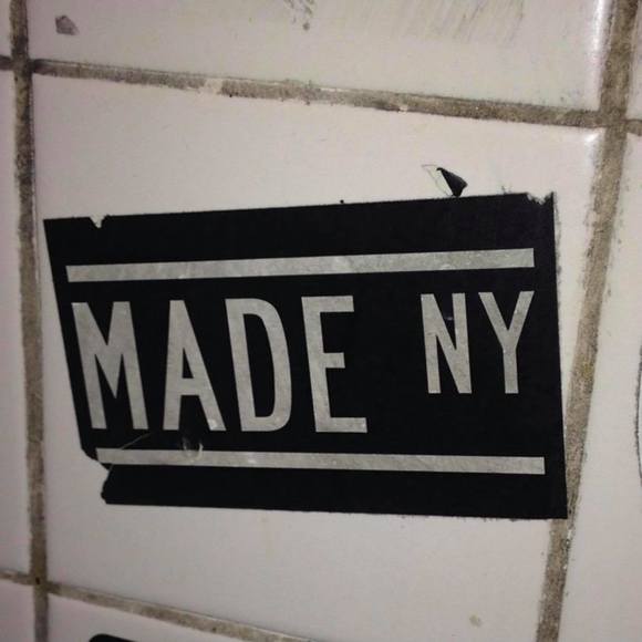 Profile Picture of Josh Downie (@joshbdownie) on Poshmark