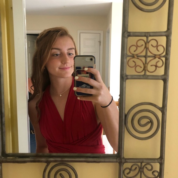Profile Picture of Isabella Wendler (@irwendler) on Poshmark