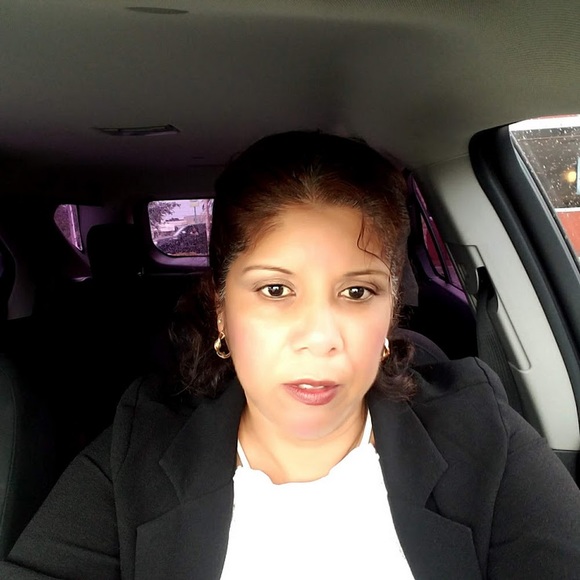 Profile Picture of Beatriz Delgado (@dbeatriz41967) on Poshmark