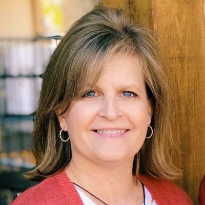 Profile Picture of Dixie Harper (@dixiegatorgirl) on Twitter