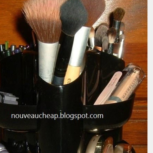 Profile Picture of Sara Sarrah (@sara198888) on Poshmark