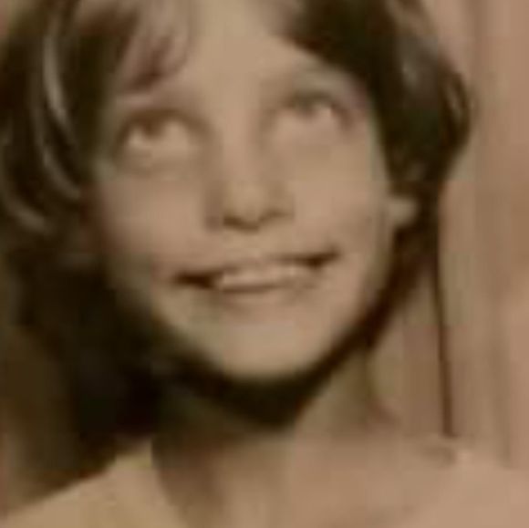 Profile Picture of Melissa Mansfield (@mippy24) on Poshmark