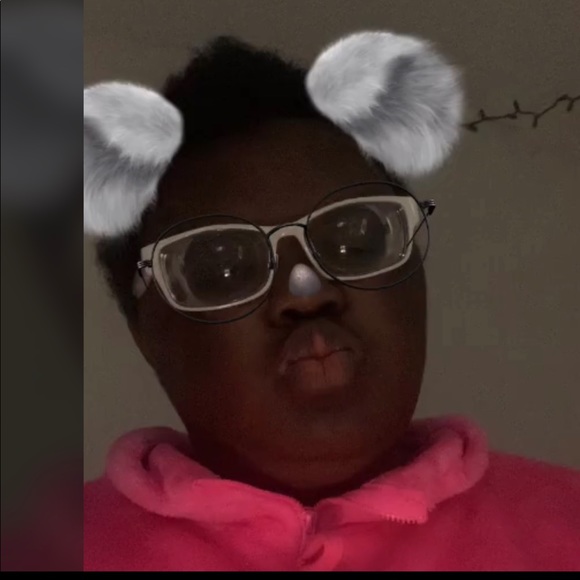 Rebekah Guillot - Poshmark Profile Picture of Rebekah Guillot (@rebekah_guillot) on Poshmark