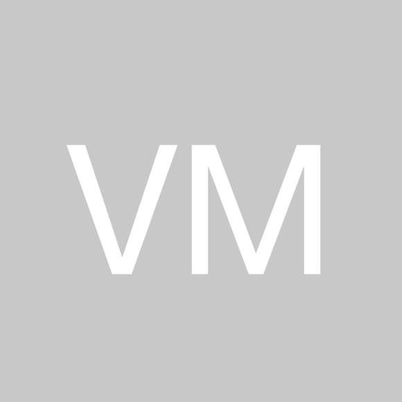 Profile Picture of Venza1234 Monkey45454 (@ytytytyt3454666) on Poshmark