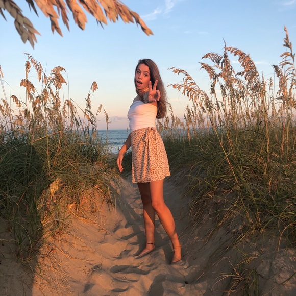 Profile Picture of Sara Milio (@saramilio5) on Poshmark