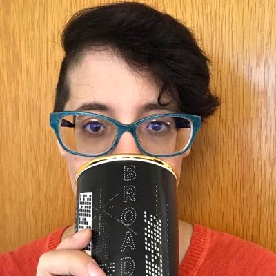 Profile Picture of Sylvia Loehndorf (@SylLoeh) on Twitter