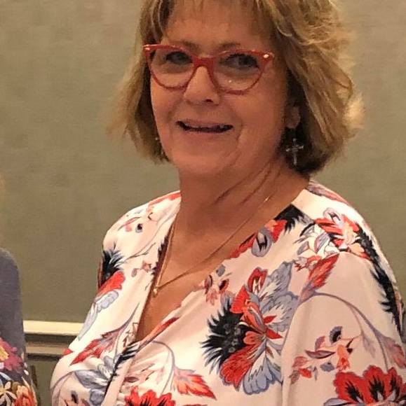 Profile Picture of Brenda Potts (@bsp6952) on Poshmark