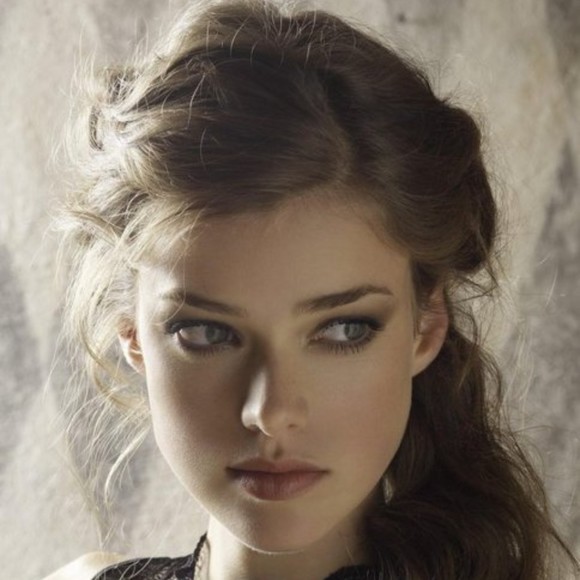 Profile Picture of Loir Magnay (@shamranialah68) on Poshmark