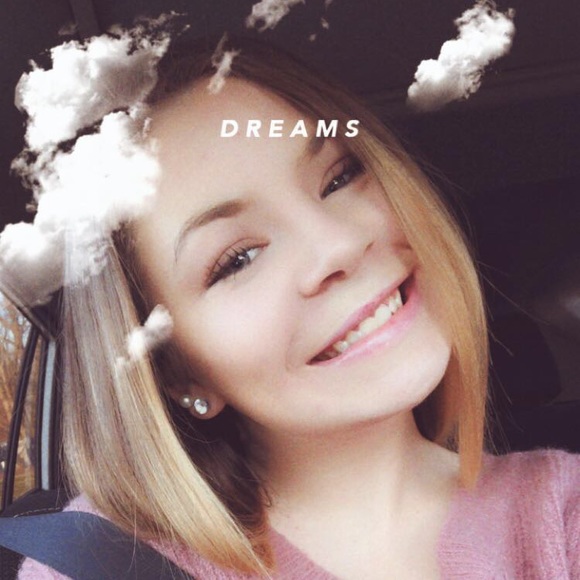 Profile Picture of Allison Dixon (@allisondixon51) on Poshmark