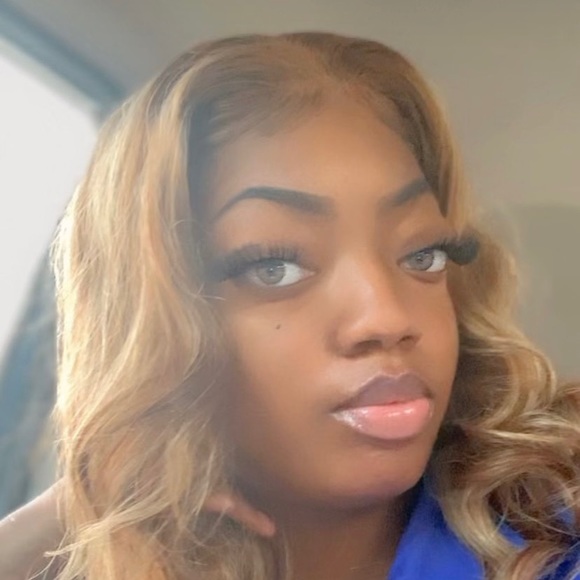 Shaketta Bracey - Poshmark Profile Picture of Shaketta Bracey (@mattiiee) on Poshmark