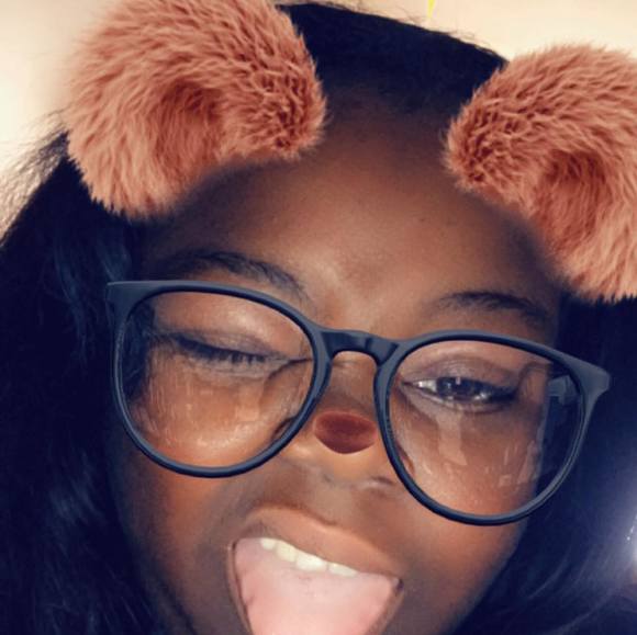 Darriene Burks - Poshmark Profile Picture of Darriene Burks (@darriene5y) on Poshmark