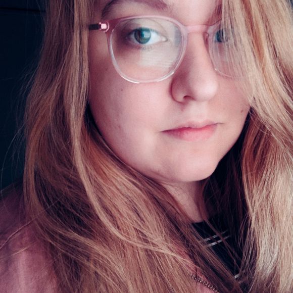 Profile Picture of Chrystal Turner (@chrystalmturner) on Poshmark