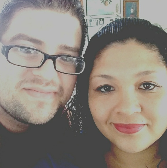 Profile Picture of Antonia Hansen (@tonihansen08) on Poshmark