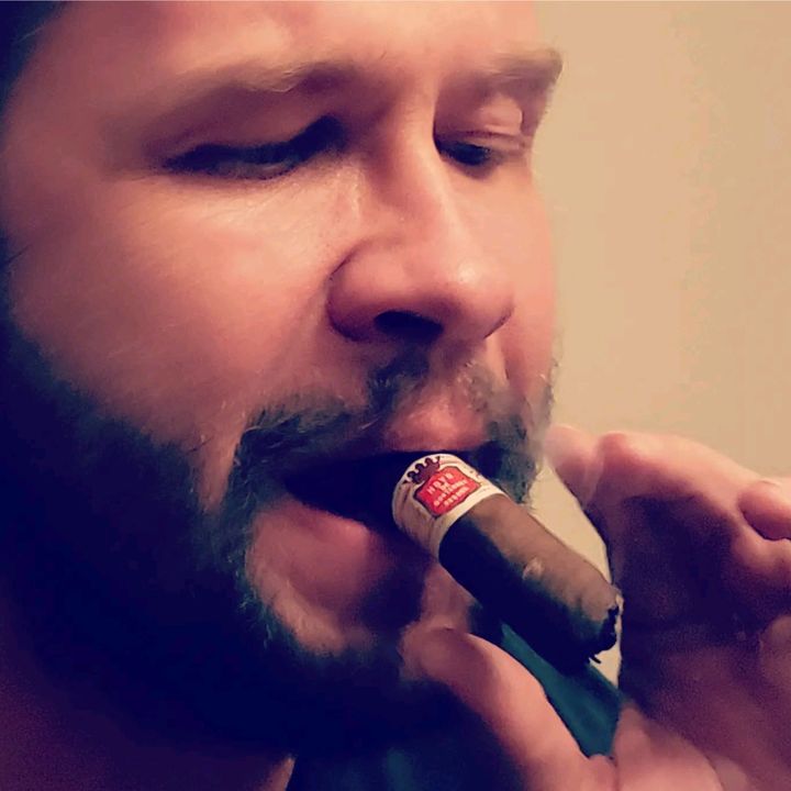 Profile Picture of Konstantyn Makeay (@constantinemakeay) on Tiktok