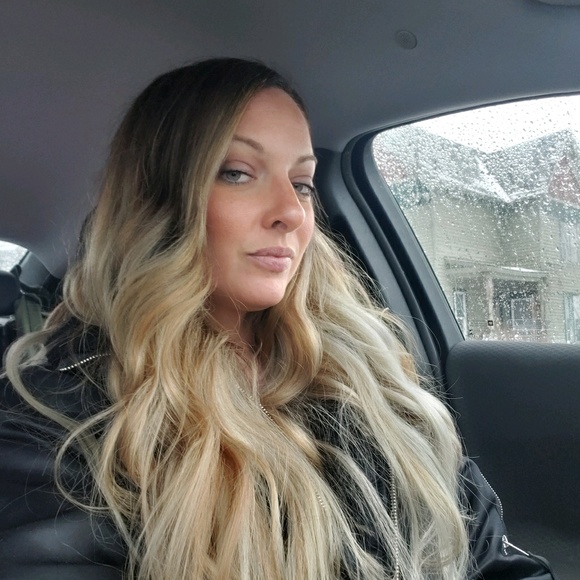 Profile Picture of Lisa Kennedy (@lisakennedy222) on Poshmark