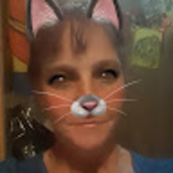 Profile Picture of Kimberly Mckellar (@etrkdailey4) on Poshmark