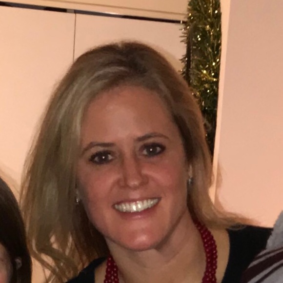 Profile Picture of Kelley Sadowski (@kjjrsadowski) on Poshmark