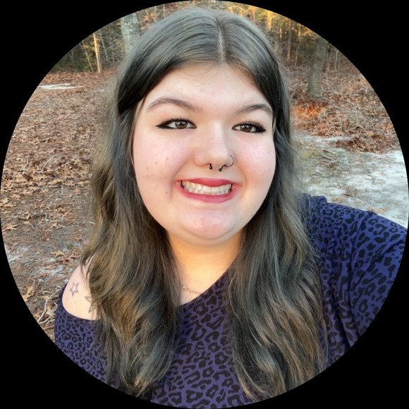 Profile Picture of Kyleigh Kidder (@flamingfruit) on Poshmark
