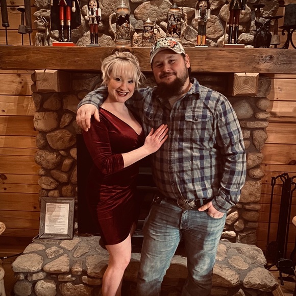 Profile Picture of Carly Mullins (@cmullins512) on Poshmark