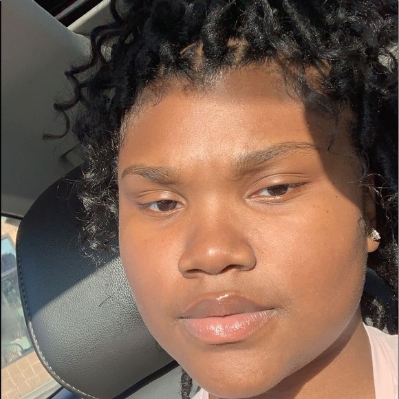 Profile Picture of Aja Alexander (@therealaja123) on Poshmark