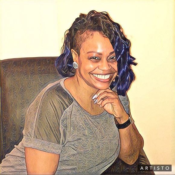 Profile Picture of Rashada Ellis (@rashada1975) on Poshmark