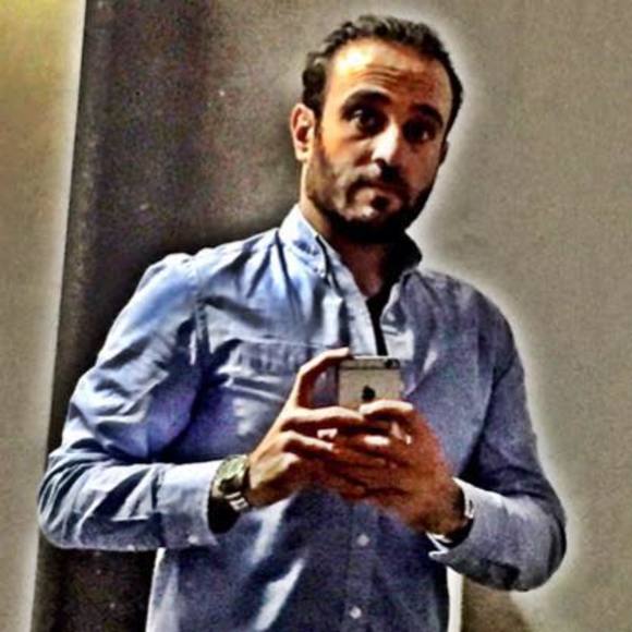 Profile Picture of Vatche Takarlekian (@vattche) on Poshmark