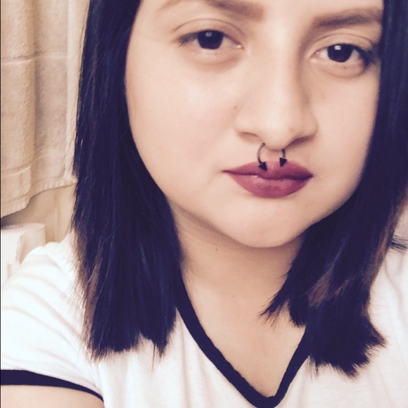 Profile Picture of Dana Barreras (@danabarreras) on Poshmark