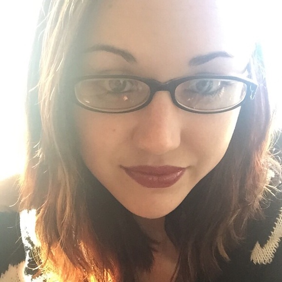 Profile Picture of Rachael Pesce (@rpesce) on Poshmark