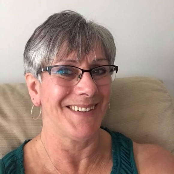 Profile Picture of Sue Muise (@regentst) on Poshmark