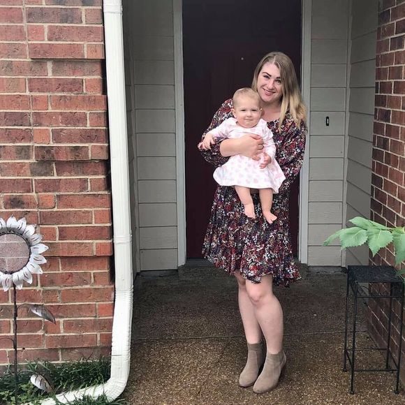 Profile Picture of Clare Howerton (@clarehowerton) on Poshmark